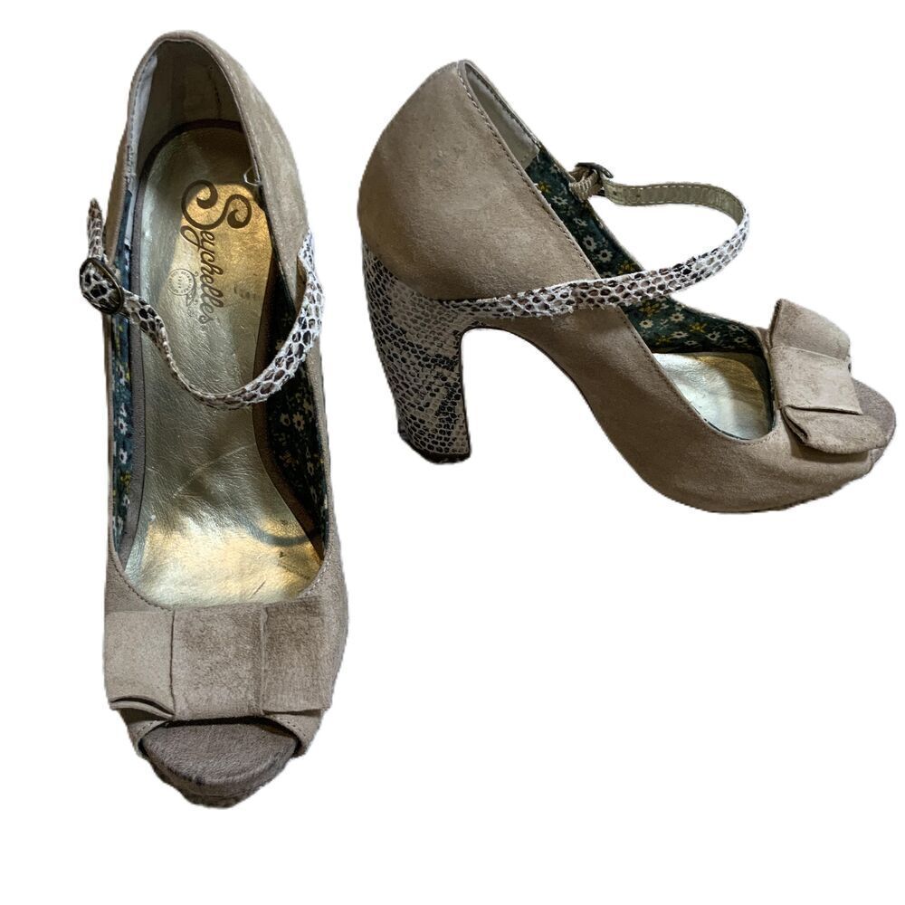 Seychelles Womens Tan Suede Mary Jane Open Toe Bow Snakeskin Accent Heels Size 9